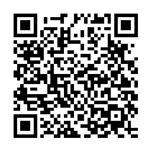 不过梓箐已经想到张然很有可能就是一个穿越或者重生或者玩家二维码生成