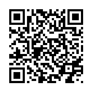 伯德温的脸上带着容光焕发的笑容二维码生成