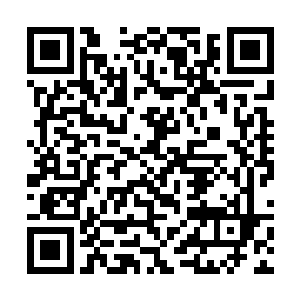 但枭因似乎没办法靠自己的力量脱离四印道器的束缚二维码生成