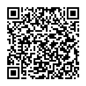 几乎每一个经过这个店铺的人眼神之中都会露出一抹无比厌恶的神情二维码生成