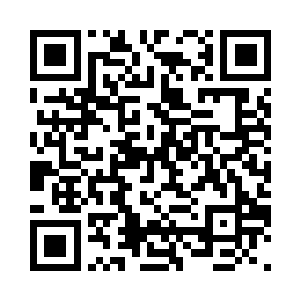卢八娘说着从案几上抽出一张递给他二维码生成