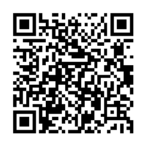 只不过现在整个家里除了黄埔飞和在国外还不知道实情的黄埔云二维码生成