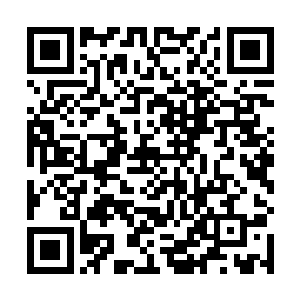 在混沌天王的周围立刻出现了一个空间碎片组成的漩涡二维码生成