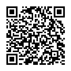 坐在椅子上双手搭在腹部轻轻敲击着手指的寇天王双眼骤然睁开二维码生成