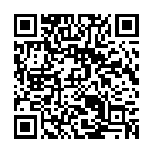 天蓬伸手拨开了挡在身前的两位天将往前跨了一步二维码生成