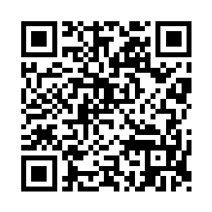 左手中竹棒在一面小羯鼓上敲起得得连声二维码生成