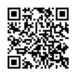 已经从厨房里拿了擀面杖等各式各样的木棍二维码生成