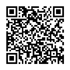 忍不住朝对方的头顶发现对方的头顶上出现了一朵黑色的火焰二维码生成