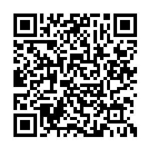 所以必须再拍摄一段他双手空空离开小区的画面二维码生成