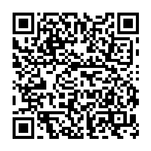 才有几个平时和小云父亲还算熟悉的人想要把小云的父亲送去医院二维码生成
