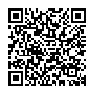 接受了神力灌注与神性力量的索罗斯现在整个人仿佛金色的塑像二维码生成