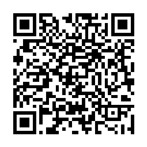 李常又拿出一枚玉石制成的印章放在麻布上继续道二维码生成