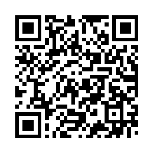 李毅呵呵一笑…起身去卧室拿外套二维码生成