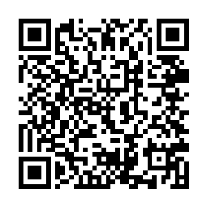 浸泡时更拿出自己小药箱取出一粒药丸捏碎放了进去二维码生成