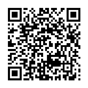 甚至有的人还哭到衙门要求将秦芳尸首挖出来鞭挞……二维码生成