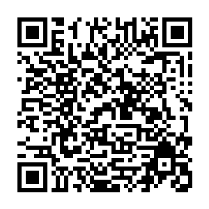 看到上面男人的微微上扬的唇就觉得自己忙了这么久不应该这么咽下去这口气二维码生成