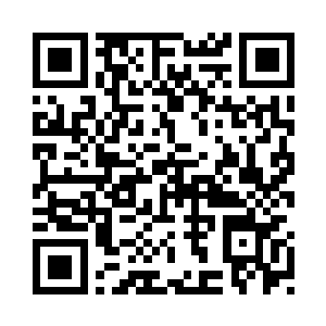 睡在软被堆砌成暖窝一样的榻位上二维码生成