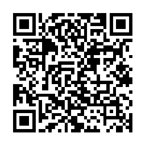 瞥了一眼不远处的白衣少女狠狠的捏碎了手里装着灵茶的夜光杯二维码生成