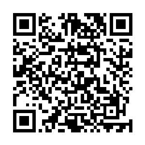 而且在洛杉矶传媒资讯的报纸上还出现了华裔导演史密斯二维码生成
