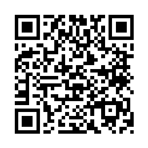 而且还不是轻伤――他是被用担架抬下去的二维码生成