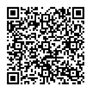 裹卷住下方那无边无际的法宝――这之前何冲从未想过法宝还能用无边无际这个词来形容二维码生成