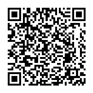 贾克爽担任厂长之后没多久就把他调到了宣传科长这个可有可无的位置上二维码生成
