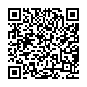 这种自黑的话语让现场的掌声夹杂在口哨声之中再次响了起来二维码生成