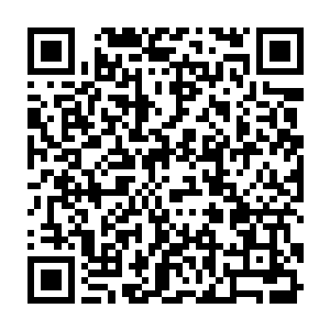 那从天国之门中激荡而出的白金圣光也凝聚成了一个个摸样不同的天使虚影二维码生成