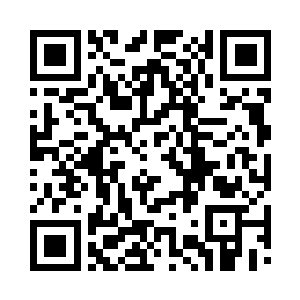 随着金在珉把钻石戒指戴到金泰妍无名指上二维码生成