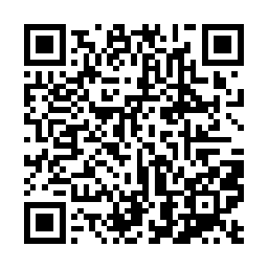 鳞次栉比的高楼大厦都采用方方正正的几何体构造二维码生成